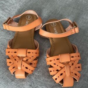 Cat and Jack girls size 9 sandals like new